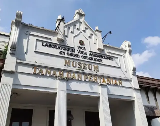 wisata dekat stasiun bogor