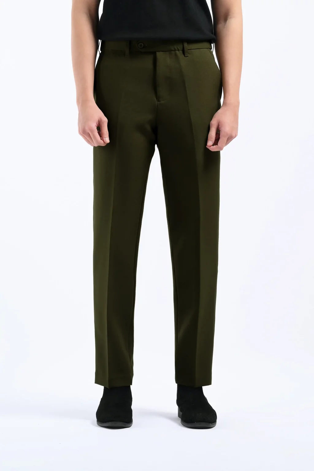 baju hitam cocok dengan celana warna apa
