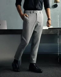 celana abu abu cocok dengan baju warna apa