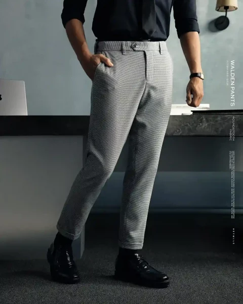 celana abu abu cocok dengan baju warna apa