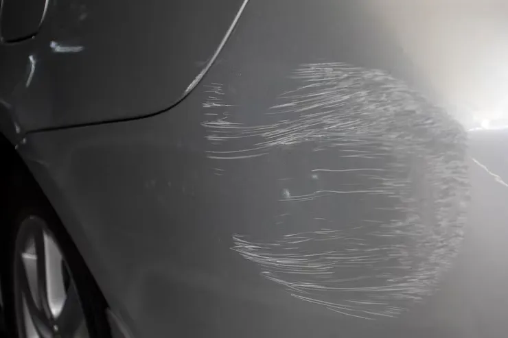 cara menghilangkan baret mobil