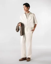 baju cream cocok dengan celana warna apa