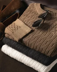perbedaan crewneck dan sweater