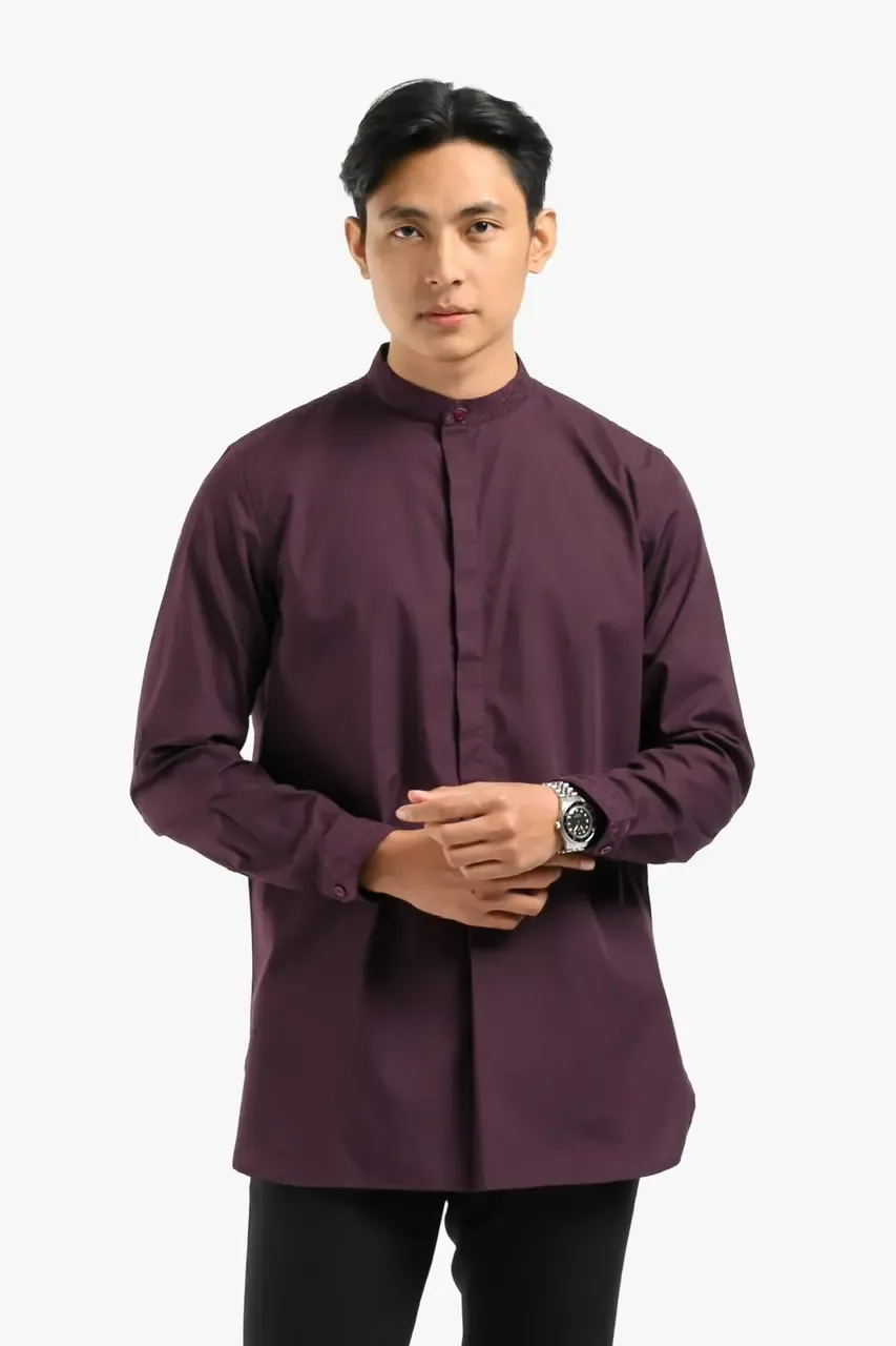 celana coklat cocok dengan baju warna apa