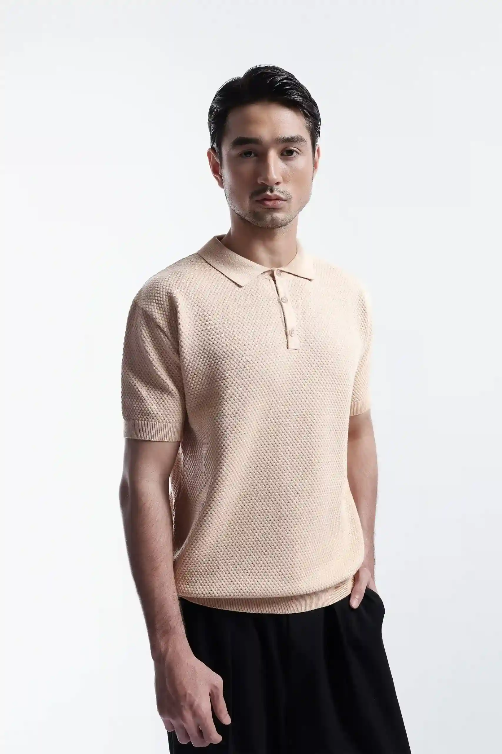 celana coklat cocok dengan baju warna apa
