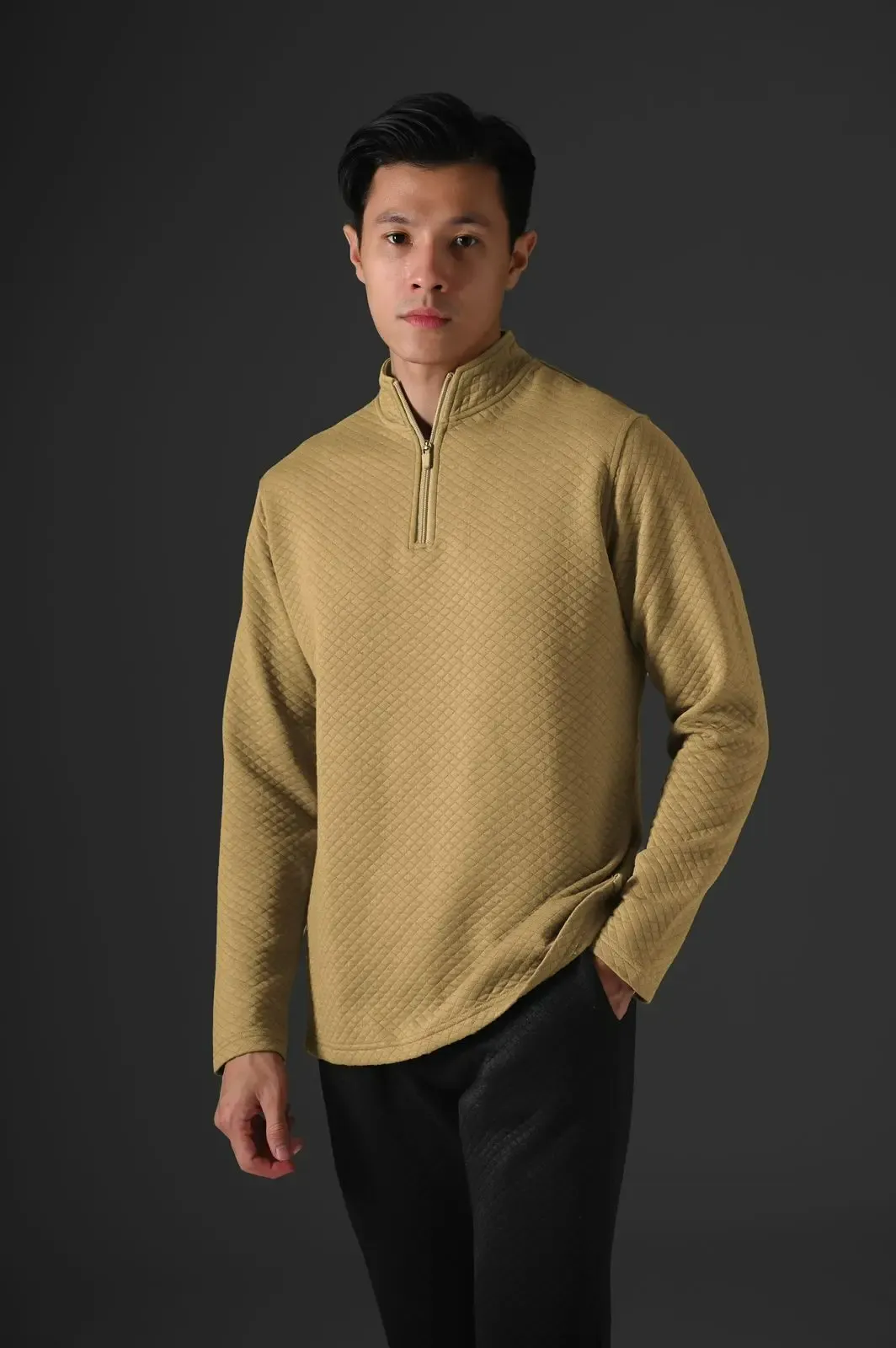 celana coklat cocok dengan baju warna apa