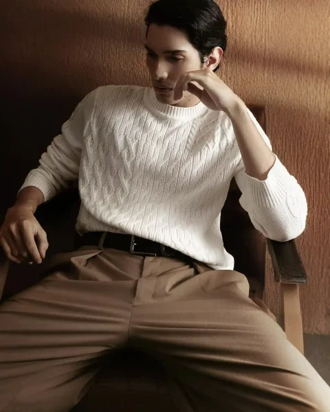 celana coklat cocok dengan baju warna apa