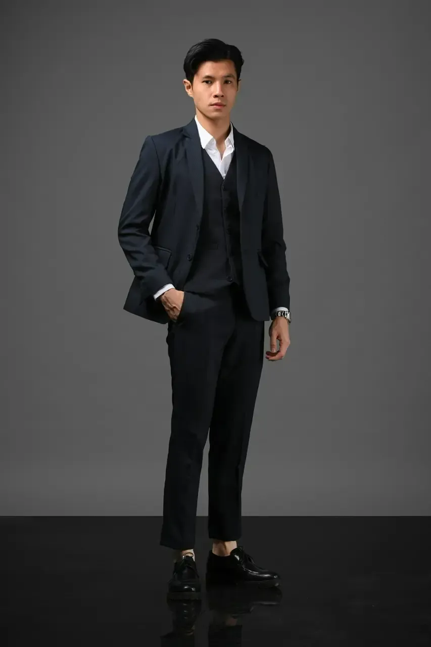 outfit wisuda pria