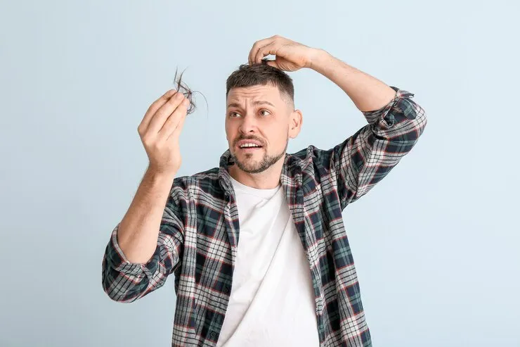 penyebab rambut rontok pada pria