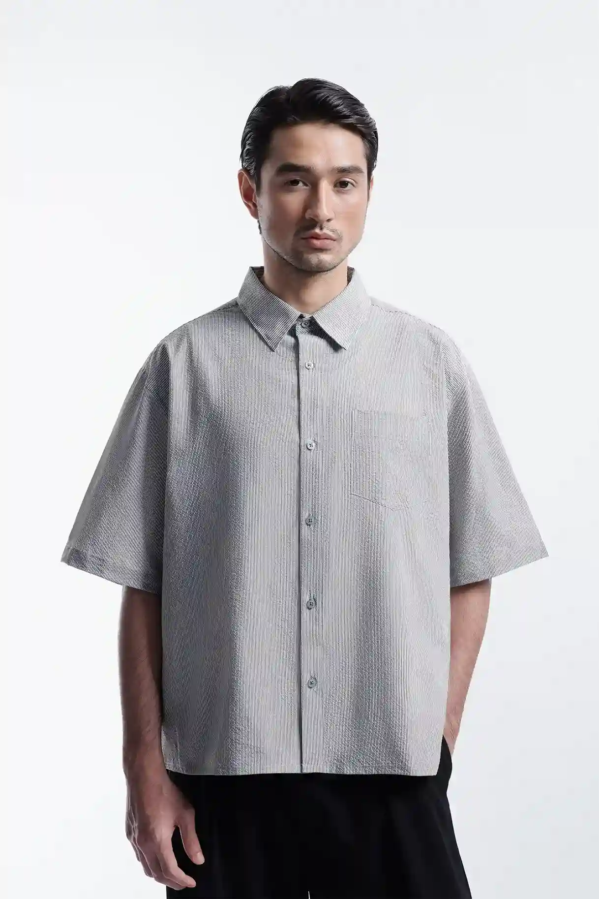 celana army cocok dengan baju warna apa