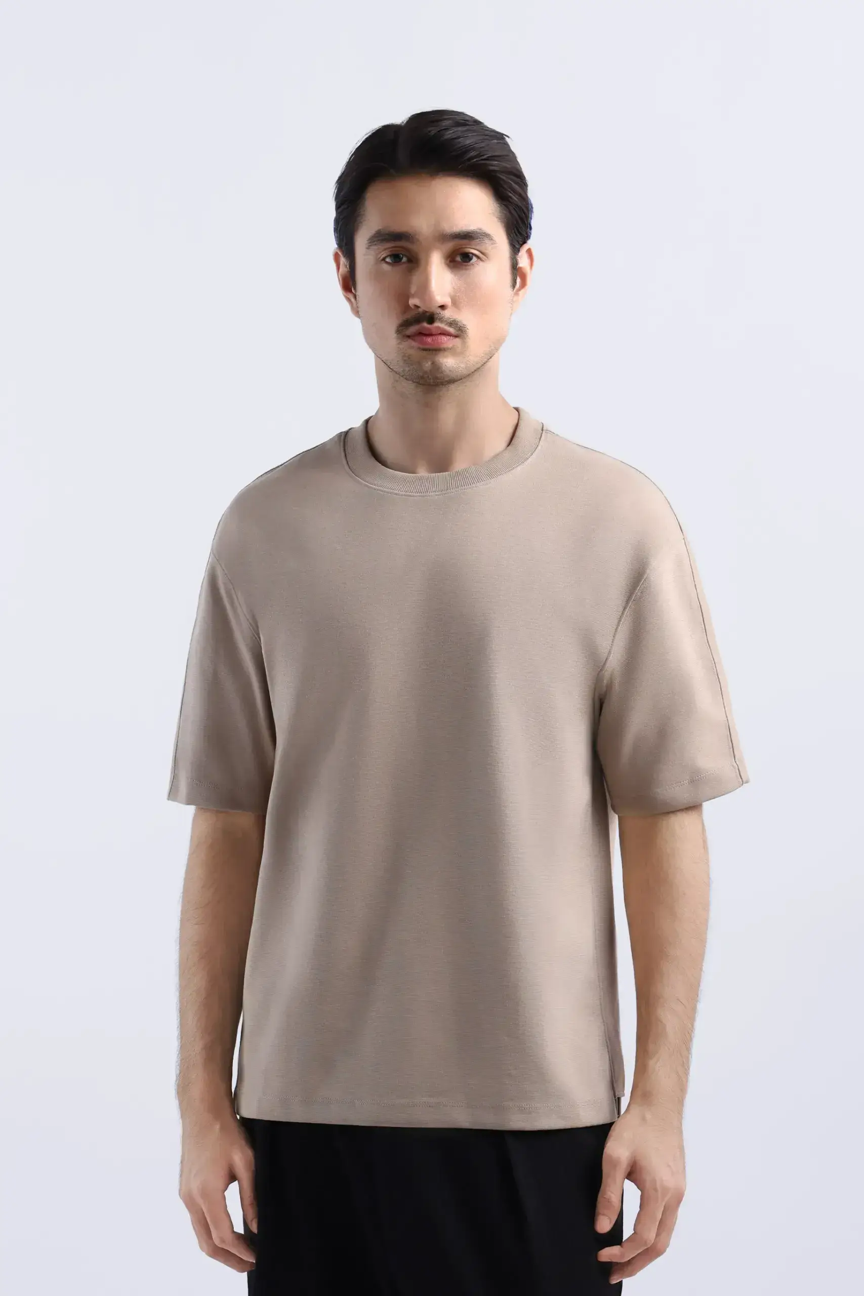 celana army cocok dengan baju warna apa